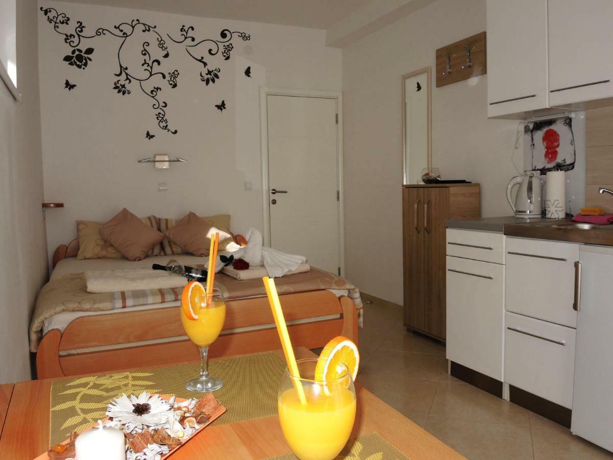 Iva Apartmani Tribalj Exteriör bild