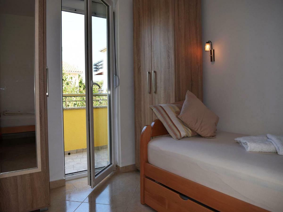 Iva Apartmani Tribalj Exteriör bild