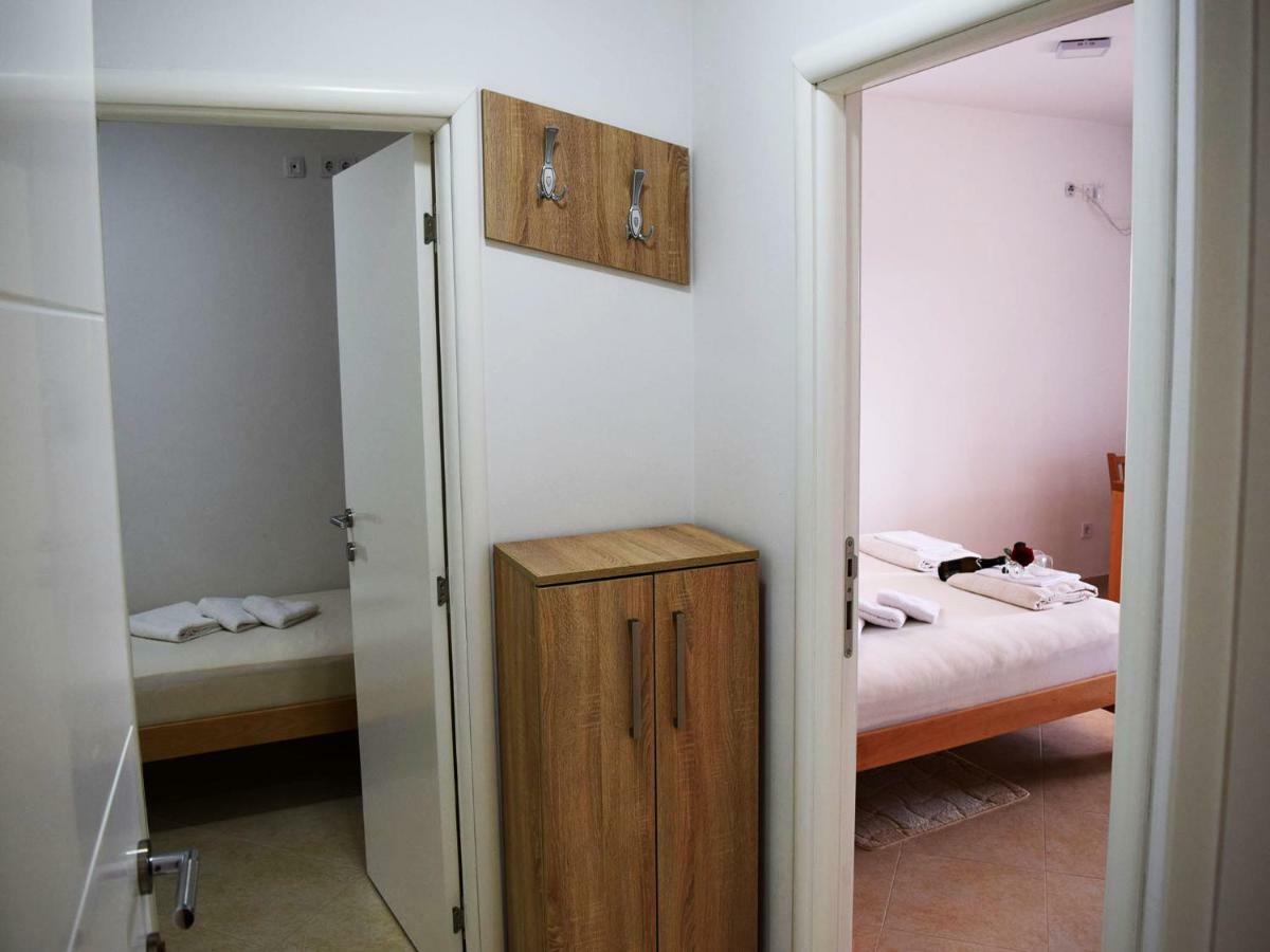Iva Apartmani Tribalj Exteriör bild